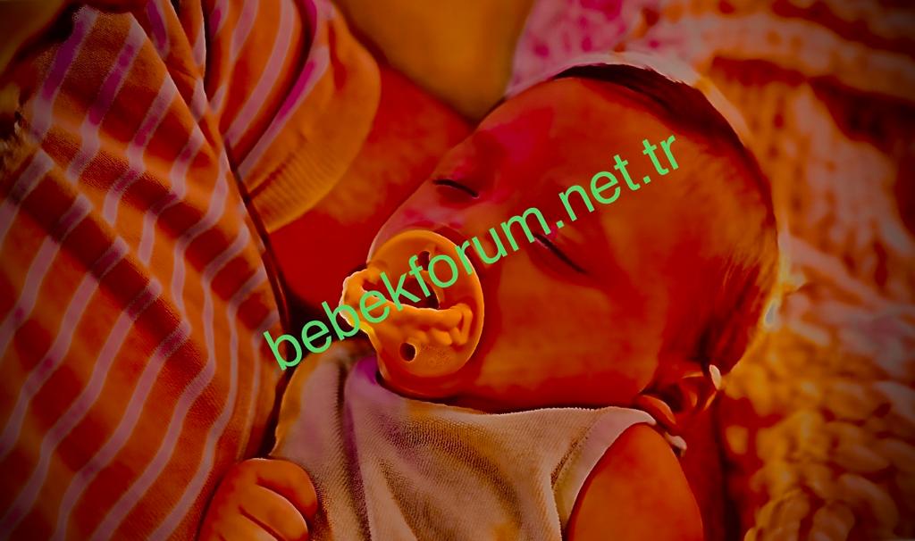 Pacifier Use in Babies.jpg