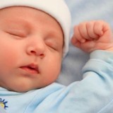 yeni-dogan-bebek-yeni-dogan-bebeklerin-bakimi-nasil-olmalidir-yeni-dogan-bebekle-1563980523.th.jpg